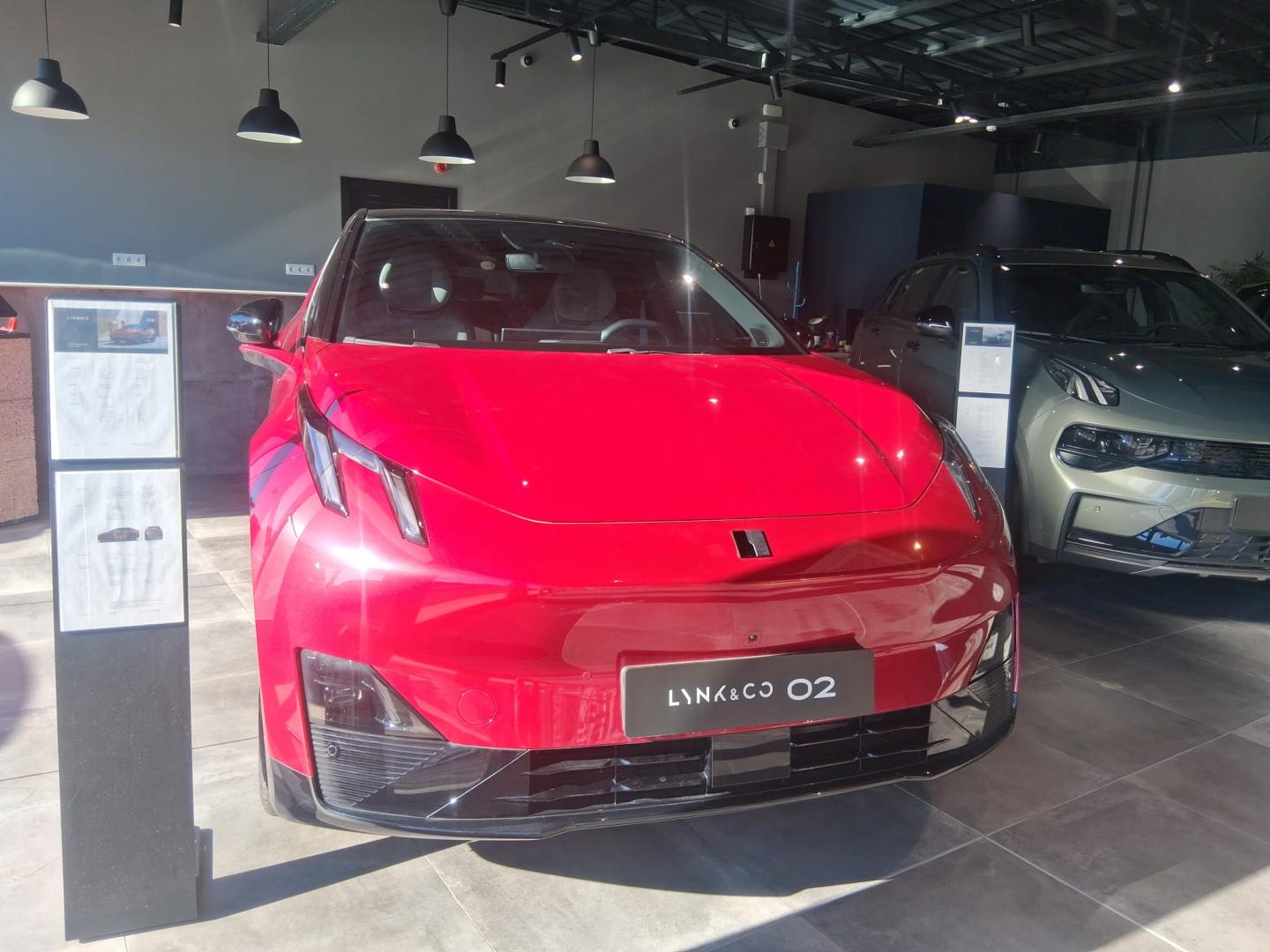 02 BEV 66KWH MORE 272 5P